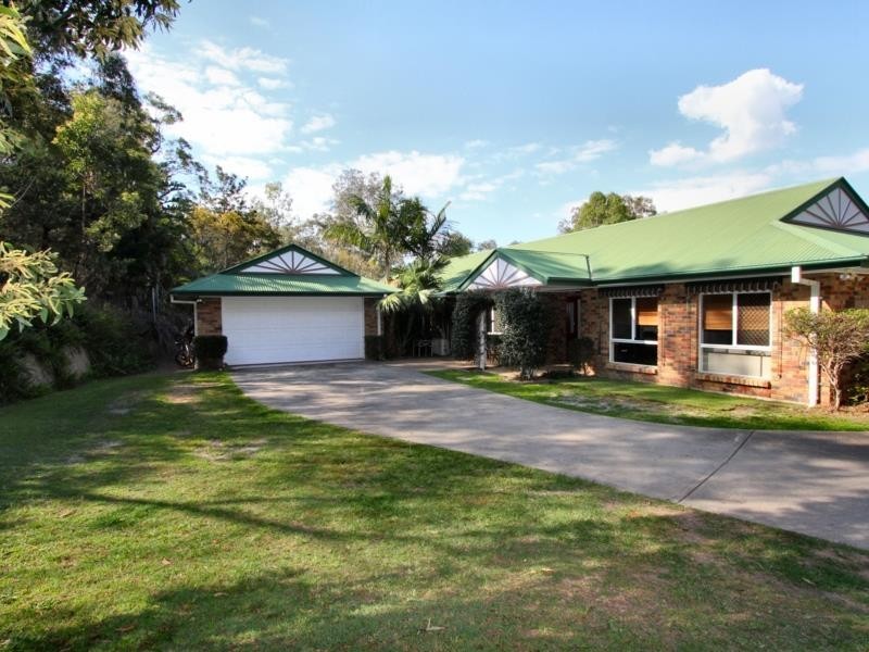 9 Riversleigh Road, Bellbowrie QLD 4070