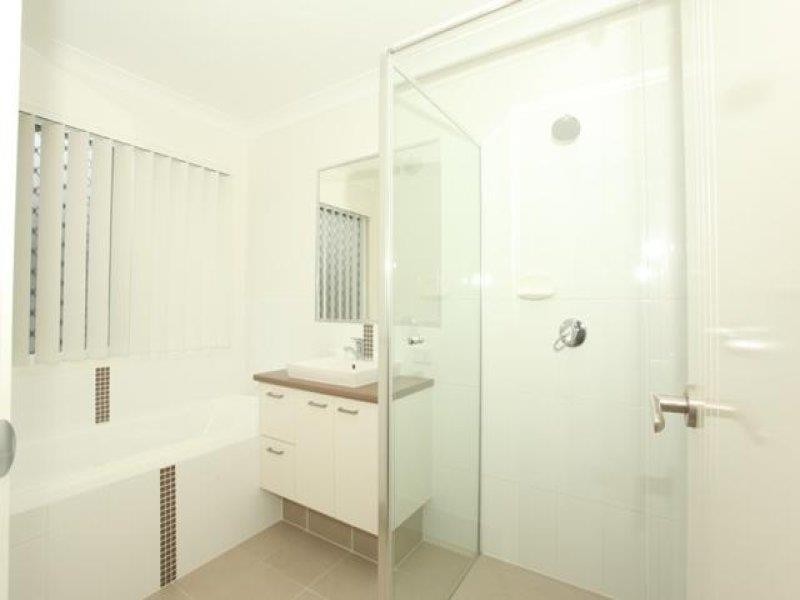 4 Kowari Crescent, North Lakes QLD 4509