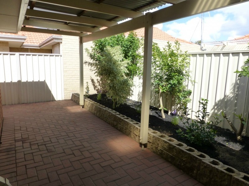 2A Finnan Street, Cloverdale WA 6105