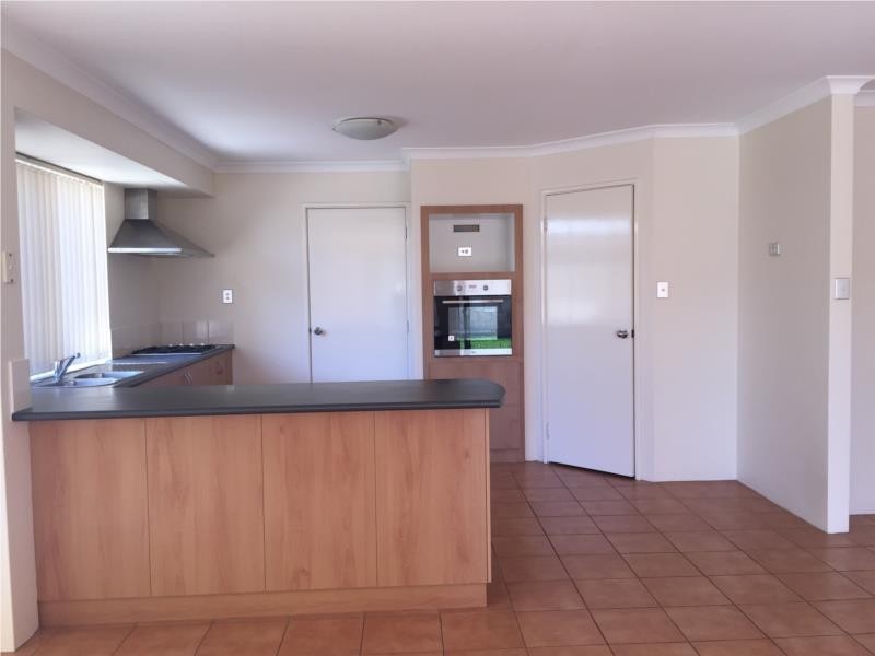 44 THE LAKES BOULEVARD, Jandakot WA 6164