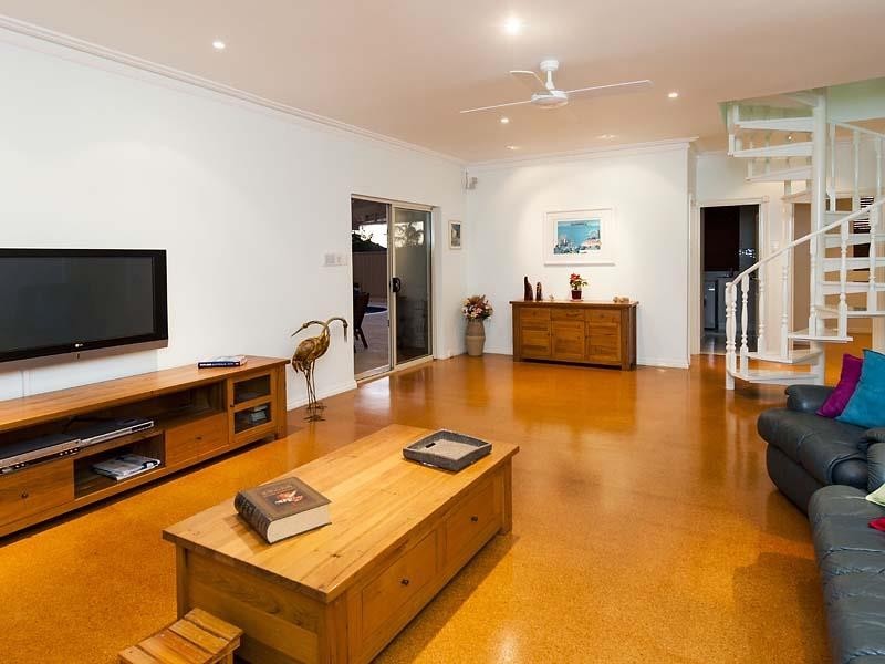 17 Kingsland Ave, City Beach WA 6015