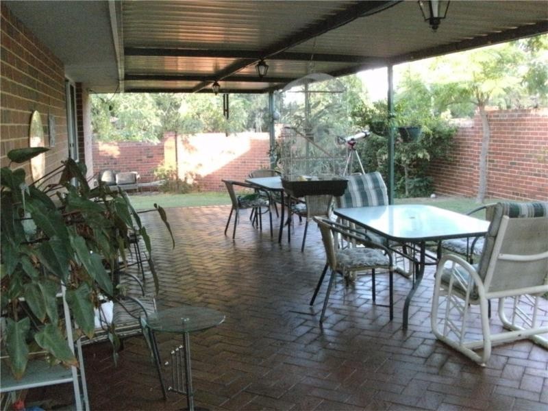 2 Discovery Drive, Thornlie WA 6108