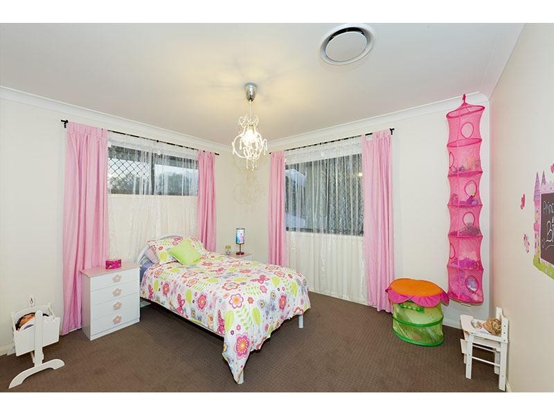 10 Wilson Place, Gumdale QLD 4154