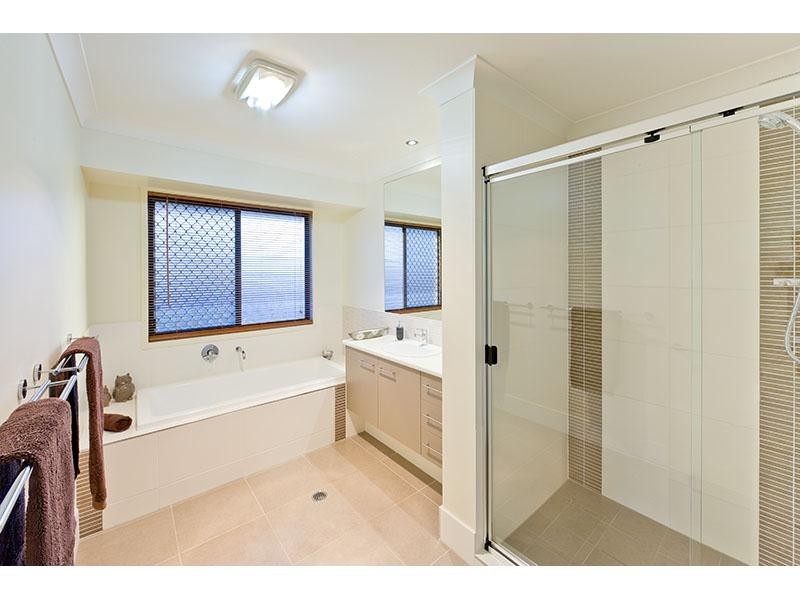 10 Wilson Place, Gumdale QLD 4154