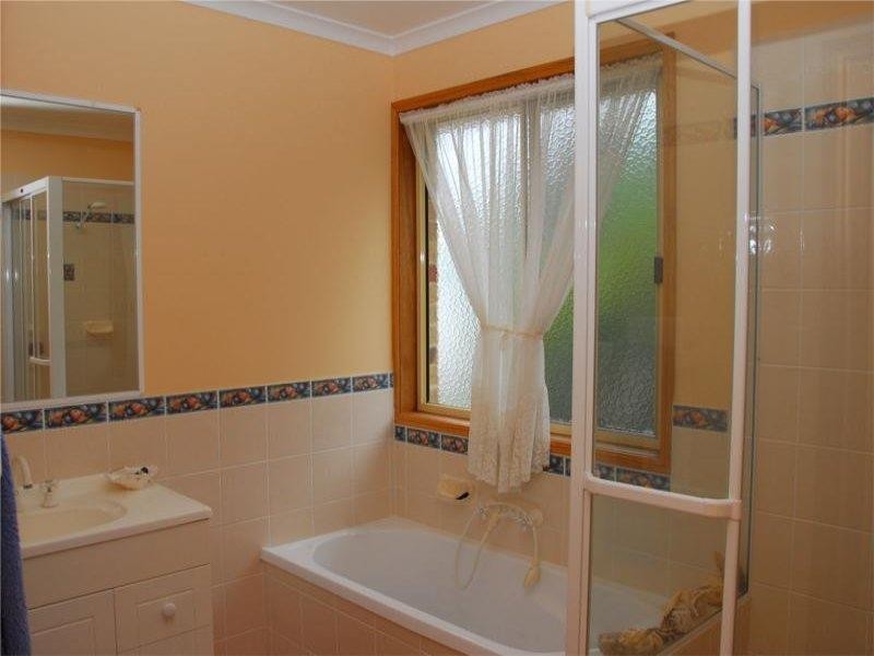 8 Casey Court, Dundowran Beach QLD 4655