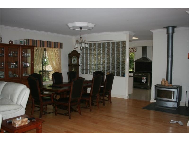 312 Petersen Road, Morayfield QLD 4506