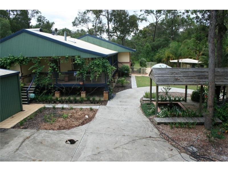 312 Petersen Road, Morayfield QLD 4506