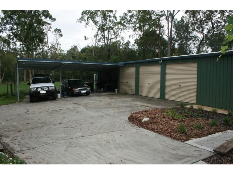 312 Petersen Road, Morayfield QLD 4506