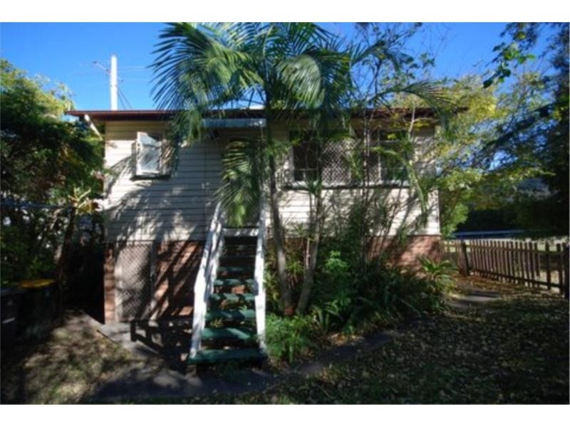 31 Henry Street, Woolloongabba QLD 4102