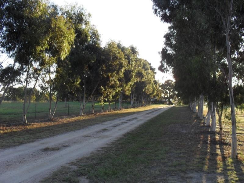 321  Aerodrome Road, Stanthorpe QLD 4380