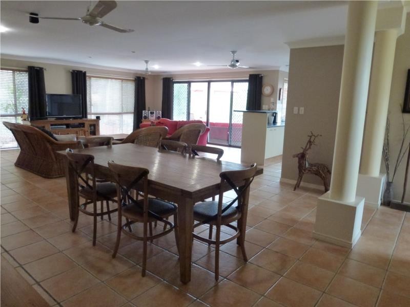 51 Tussock Crescent, Elanora QLD 4221