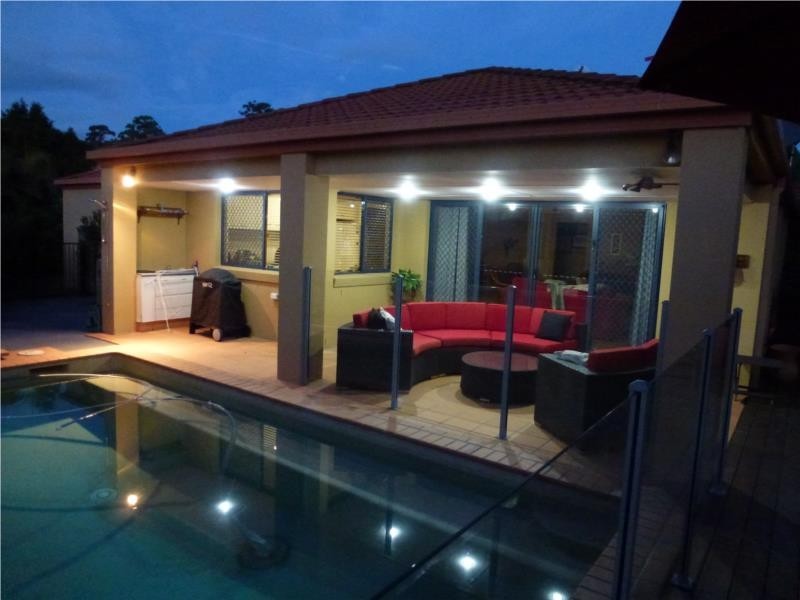 51 Tussock Crescent, Elanora QLD 4221