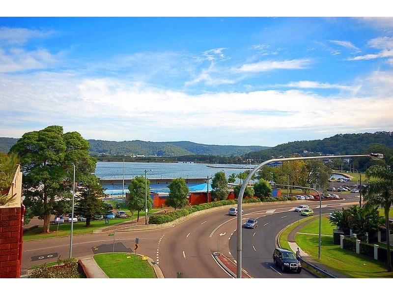 39 Masons Parade, Gosford NSW 2250