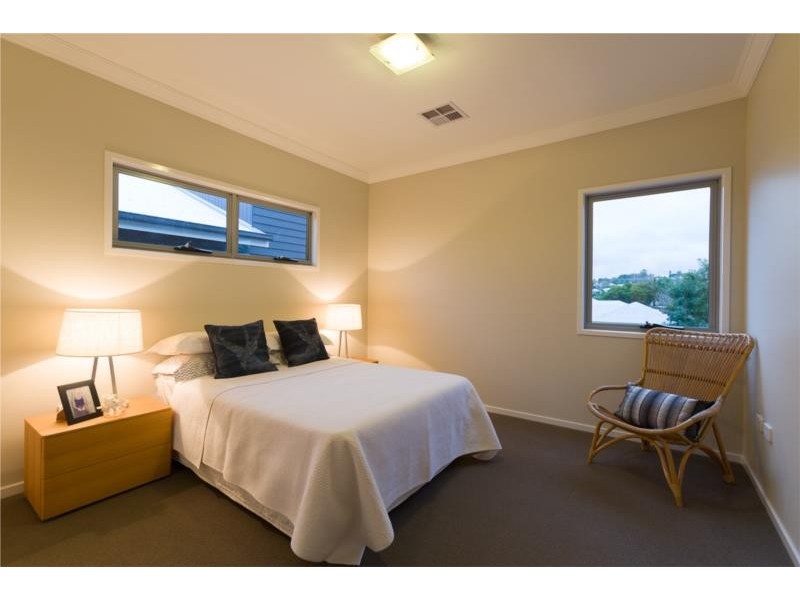 94 Gordon Street, Hawthorne QLD 4171