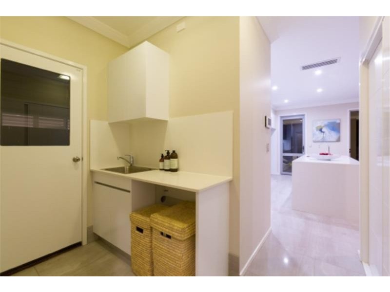 94 Gordon Street, Hawthorne QLD 4171