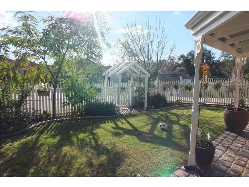 4 Laurina Way, Jane Brook WA 6056