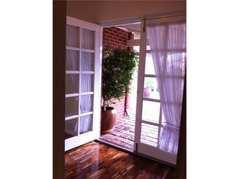 4 Laurina Way, Jane Brook WA 6056