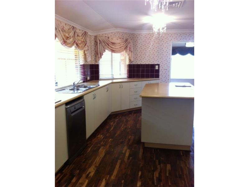 4 Laurina Way, Jane Brook WA 6056