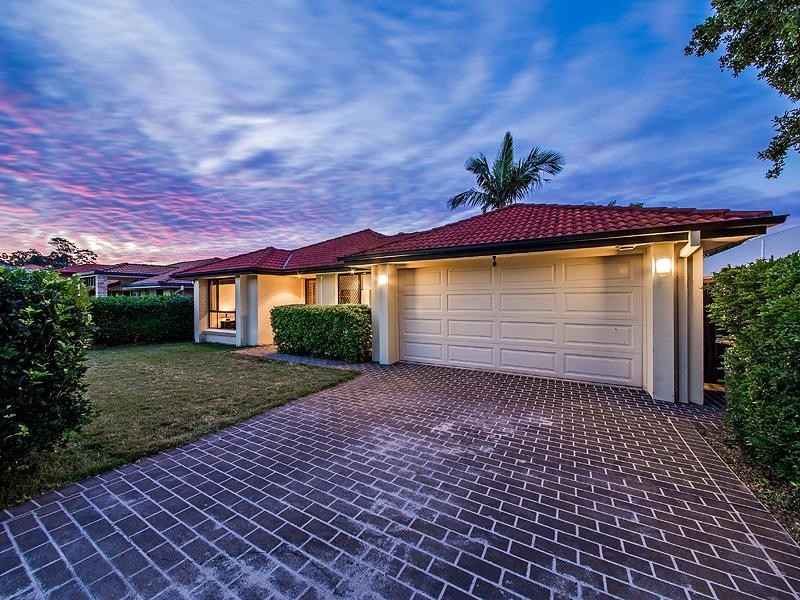 8 Lychee Place, Belmont QLD 4153