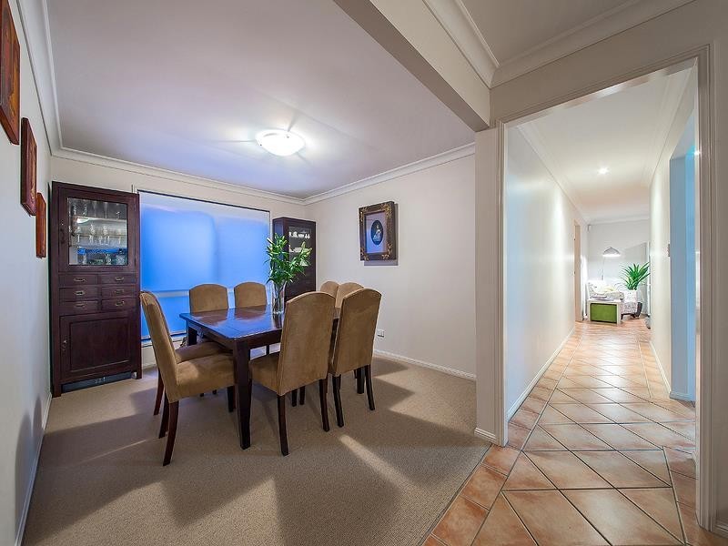 8 Lychee Place, Belmont QLD 4153