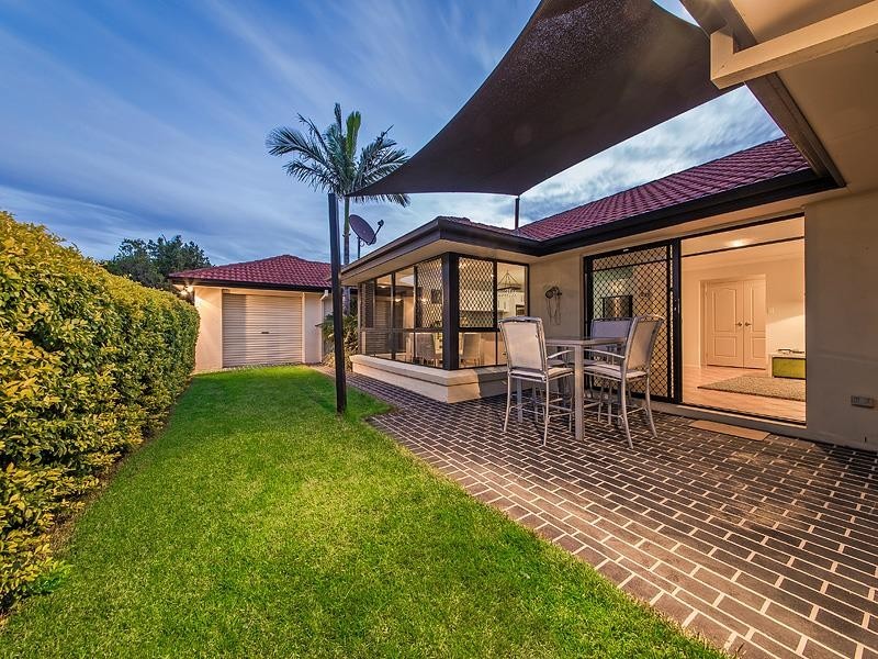 8 Lychee Place, Belmont QLD 4153