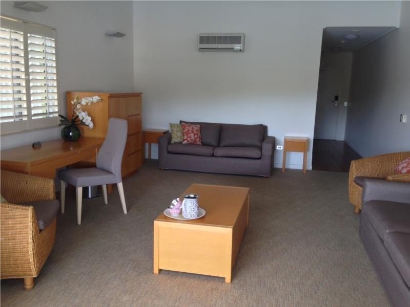 2004/130 Cook Street, South Stradbroke QLD 4216