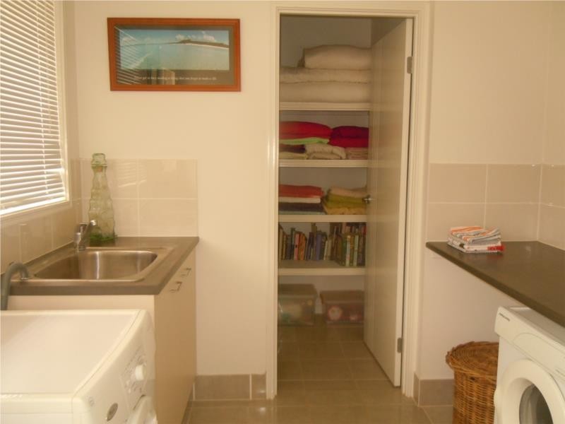 16 Fullertons Road, Glass House Mountains QLD 4518