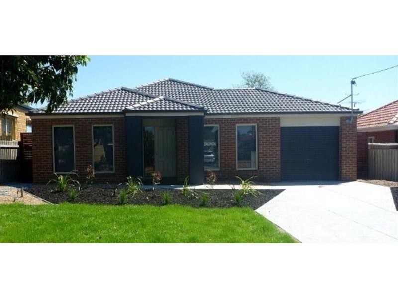 12 Watson Ave, Belmont VIC 3216