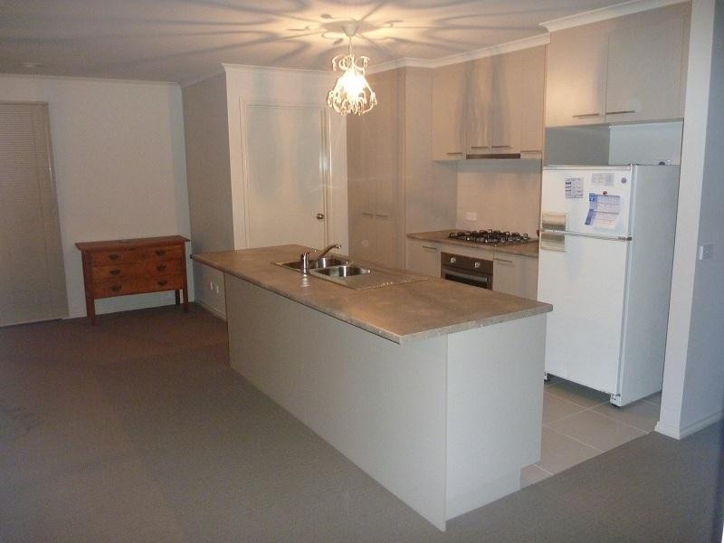 12 Watson Ave, Belmont VIC 3216