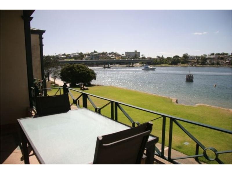 2/12 Doepel Street, North Fremantle WA 6159