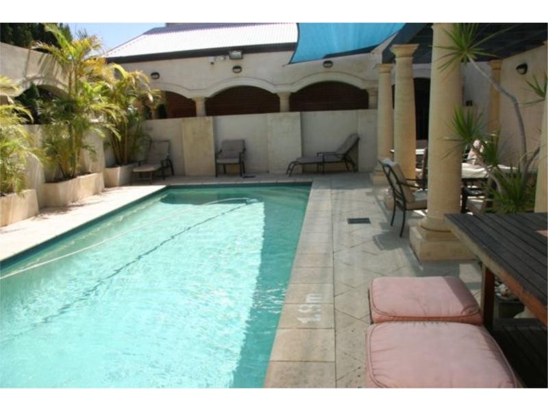 2/12 Doepel Street, North Fremantle WA 6159