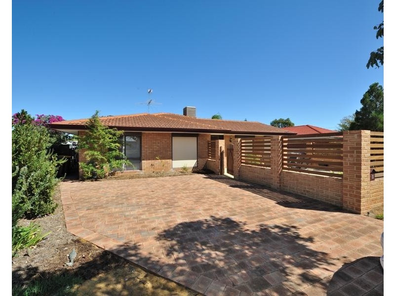 8 Kenton Way, Rockingham WA 6168