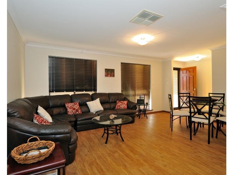 8 Kenton Way, Rockingham WA 6168