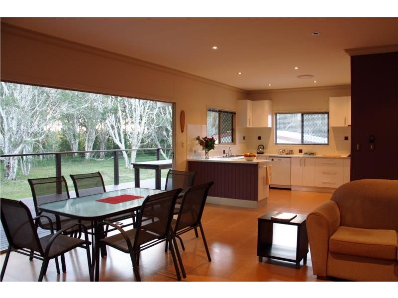 16 Kurana Street, Rainbow Beach QLD 4581