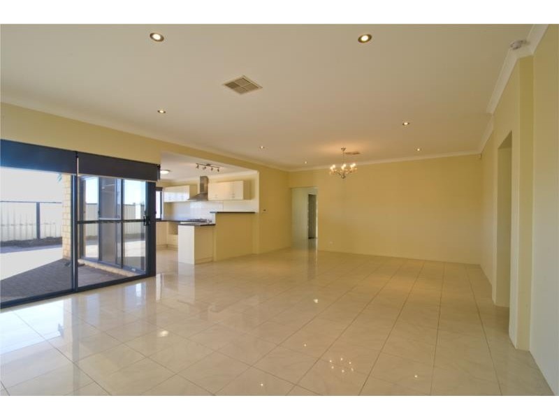 21 Blackford Turn, Success WA 6164