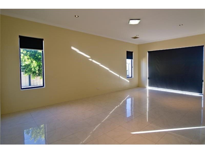 21 Blackford Turn, Success WA 6164