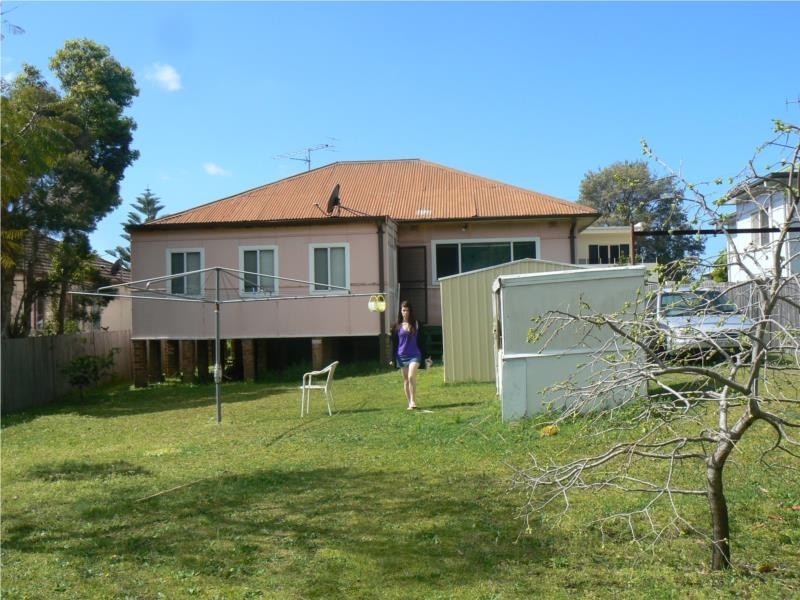 20 Mc Mahon Street, Fairy Meadow NSW 2519