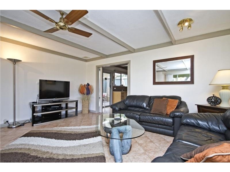 93 Holmes Road, Munster WA 6166