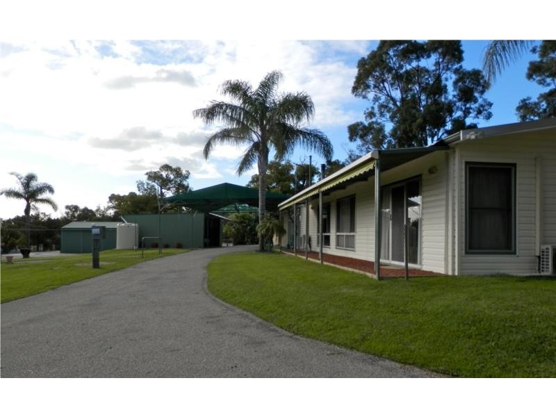 93 Holmes Road, Munster WA 6166