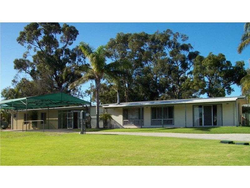 93 Holmes Road, Munster WA 6166