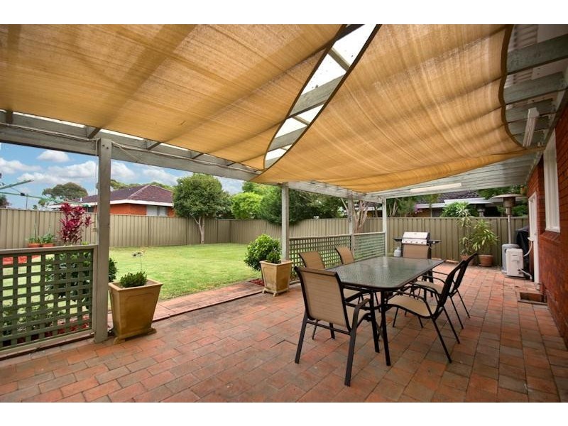 10 Stevens Av, Miranda NSW 2228