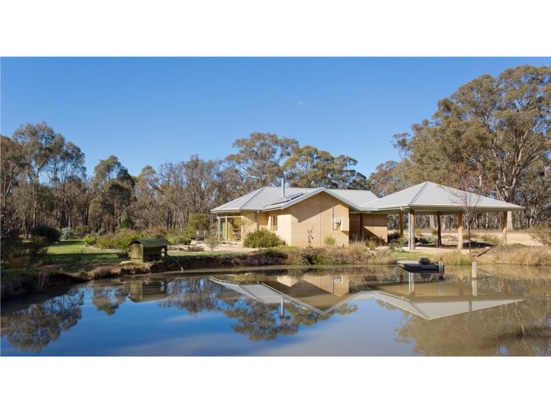 393 Sinclairs Lane, Muckleford VIC 3451