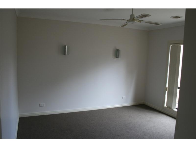 12 Stringybark Crescent, Frankston North VIC 3200