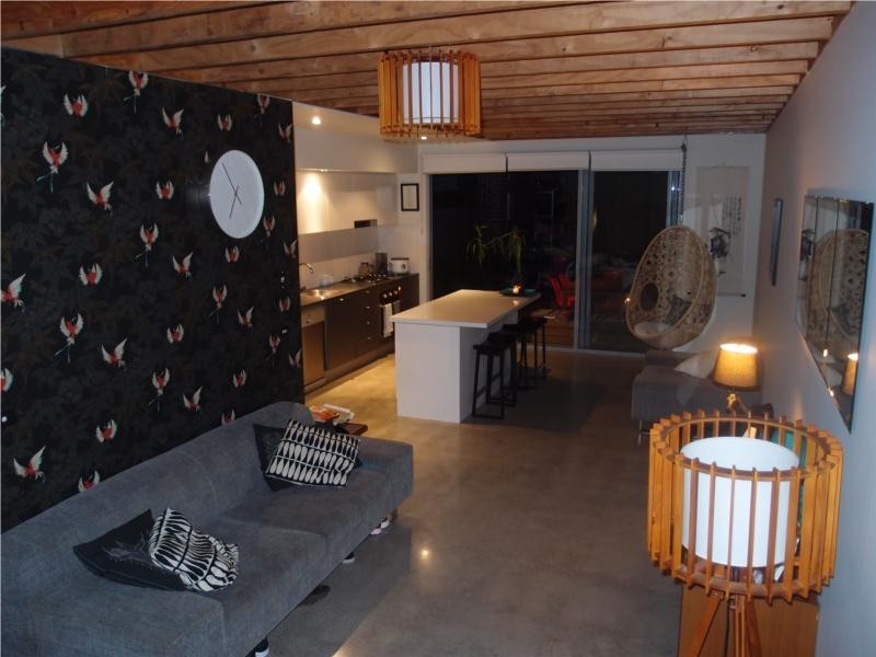 18 Lakefront Crescent, Varsity Lakes QLD 4227