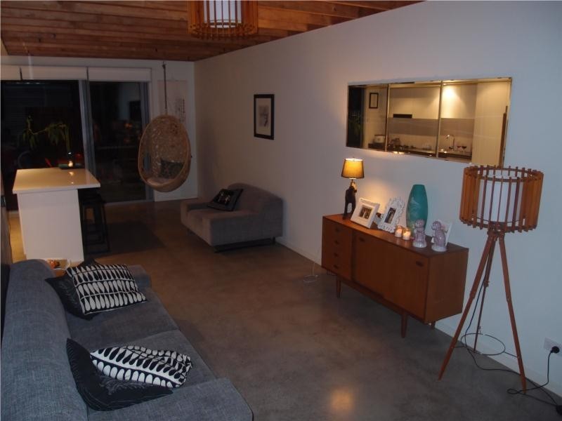 18 Lakefront Crescent, Varsity Lakes QLD 4227