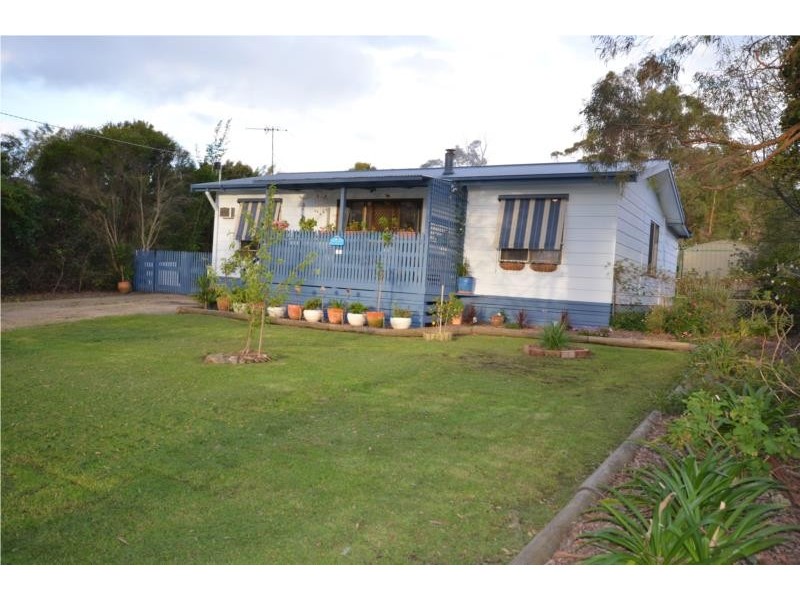 18 Davis Street, Nyora VIC 3987