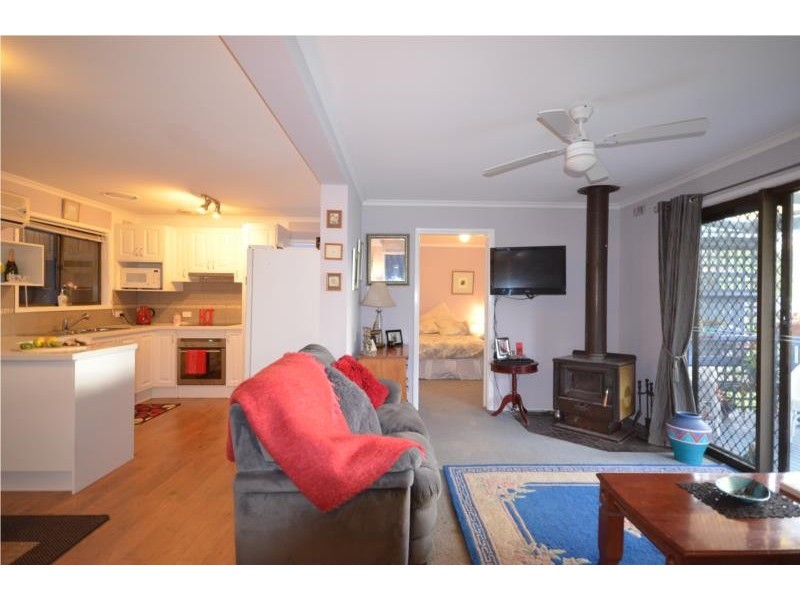 18 Davis Street, Nyora VIC 3987