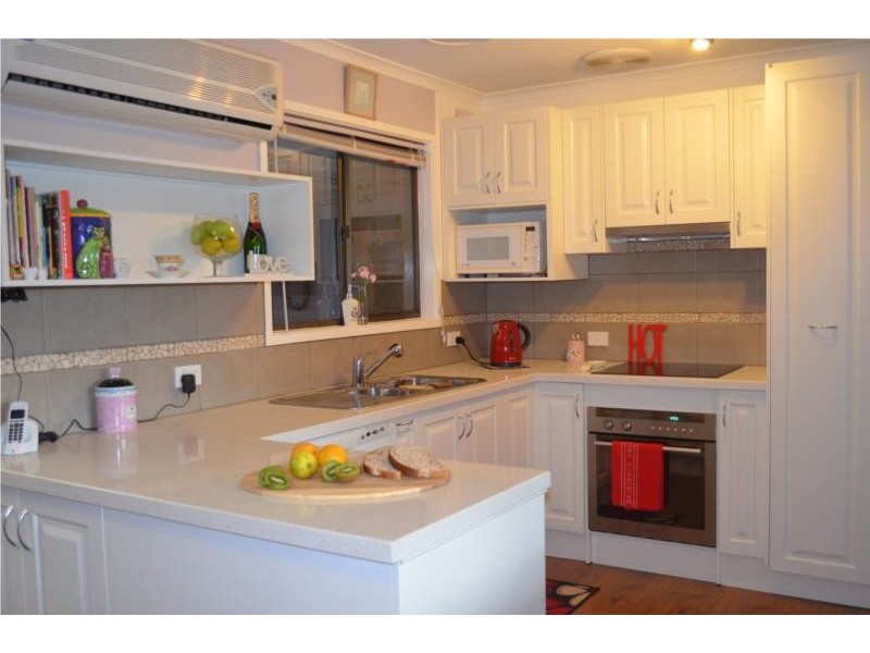 18 Davis Street, Nyora VIC 3987