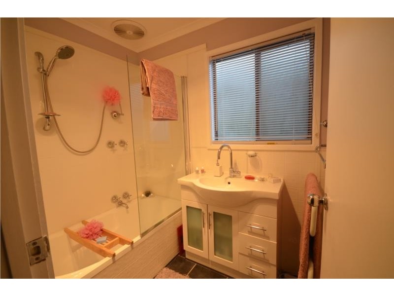 18 Davis Street, Nyora VIC 3987