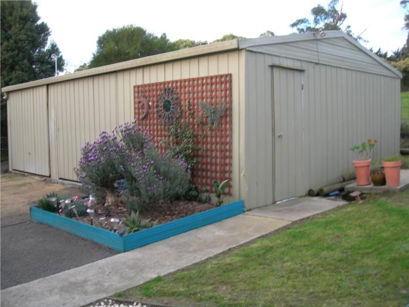 18 Davis Street, Nyora VIC 3987